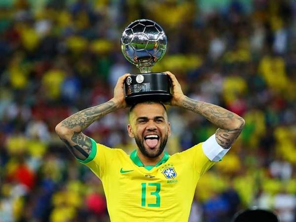 Sự nghiệp câu lạc bộ của cầu thủ Dani Alves