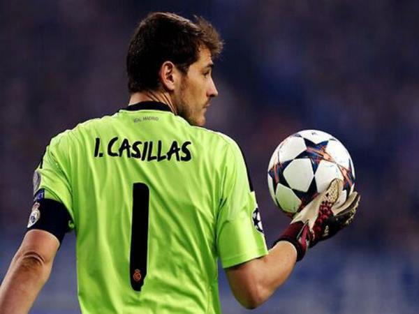 Thủ môn Iker Casillas