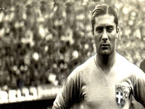 Giuseppe Meazza là cầu thủ Inter Milan ghi nhiều bàn nhất