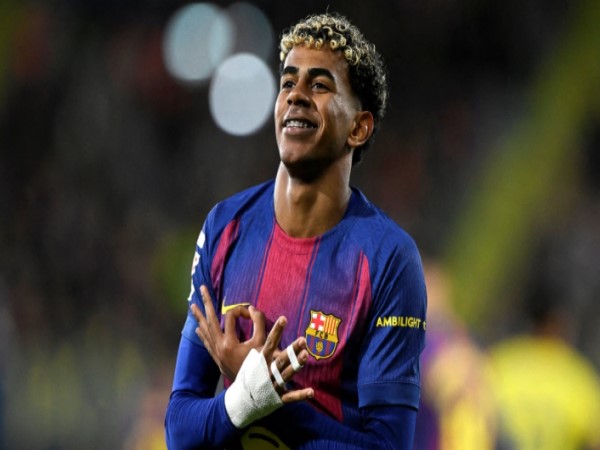 Chiếc thẻ đỏ thay đổi cục diện