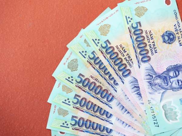 Mơ thấy rất nhiều tiền 500 nghìn