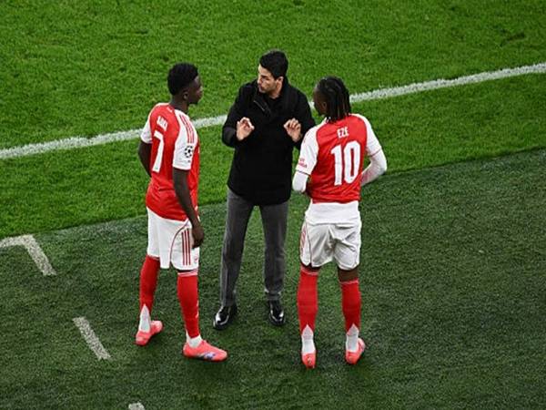 Arsenal đối mặt áp lực lớn trước đại chiến